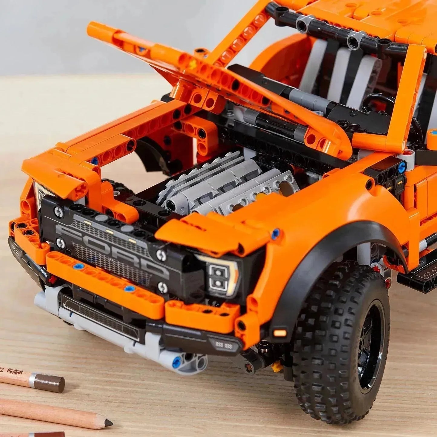 LEGO Ford Raptor F150 Pick-Up Truck 42126 Technik