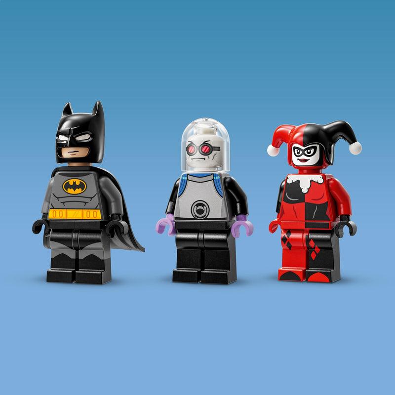 LEGO Batman: The Animated Series Batmobile vs. Harley Quinn & Mr. Freeze 76274 Batman LEGO SUPERHEROES @ 2TTOYS | Official LEGO shop😊🥰 LEGO €. 49.98