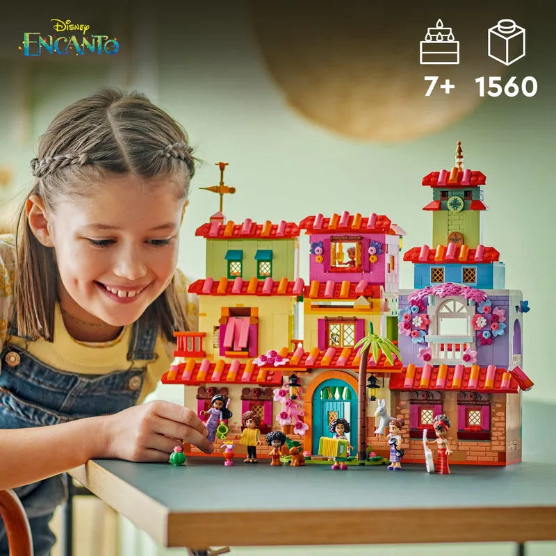 LEGO Het magische huis van de familie Madrigal 43245 Disney LEGO DISNEY @ 2TTOYS | Official LEGO shop😊🥰 LEGO €. 135.98