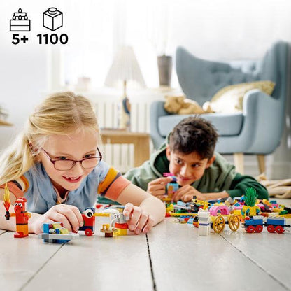 LEGO 90 jaar spelen 11021 Classic LEGO CLASSIC @ 2TTOYS LEGO €. 44.99