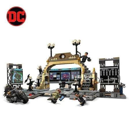 LEGO Batcave: The Riddler confrontatie 76183 Superheroes LEGO BATMAN @ 2TTOYS LEGO €. 59.99