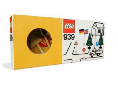 LEGO Flags, Trees and Road Signs 939 Basic LEGO BASIC @ 2TTOYS | Official LEGO shop😊🥰 LEGO €. 19.99