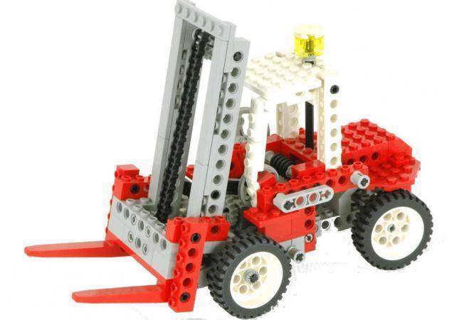 LEGO Forklift 8835 TECHNIC LEGO TECHNIC @ 2TTOYS | Official LEGO shop😊🥰 LEGO €. 0.00