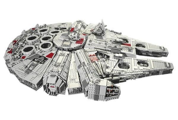 LEGO Millennium Falcon 10179 StarWars Ultimate Collector's LEGO STARWARS @ 2TTOYS LEGO €. 499.99