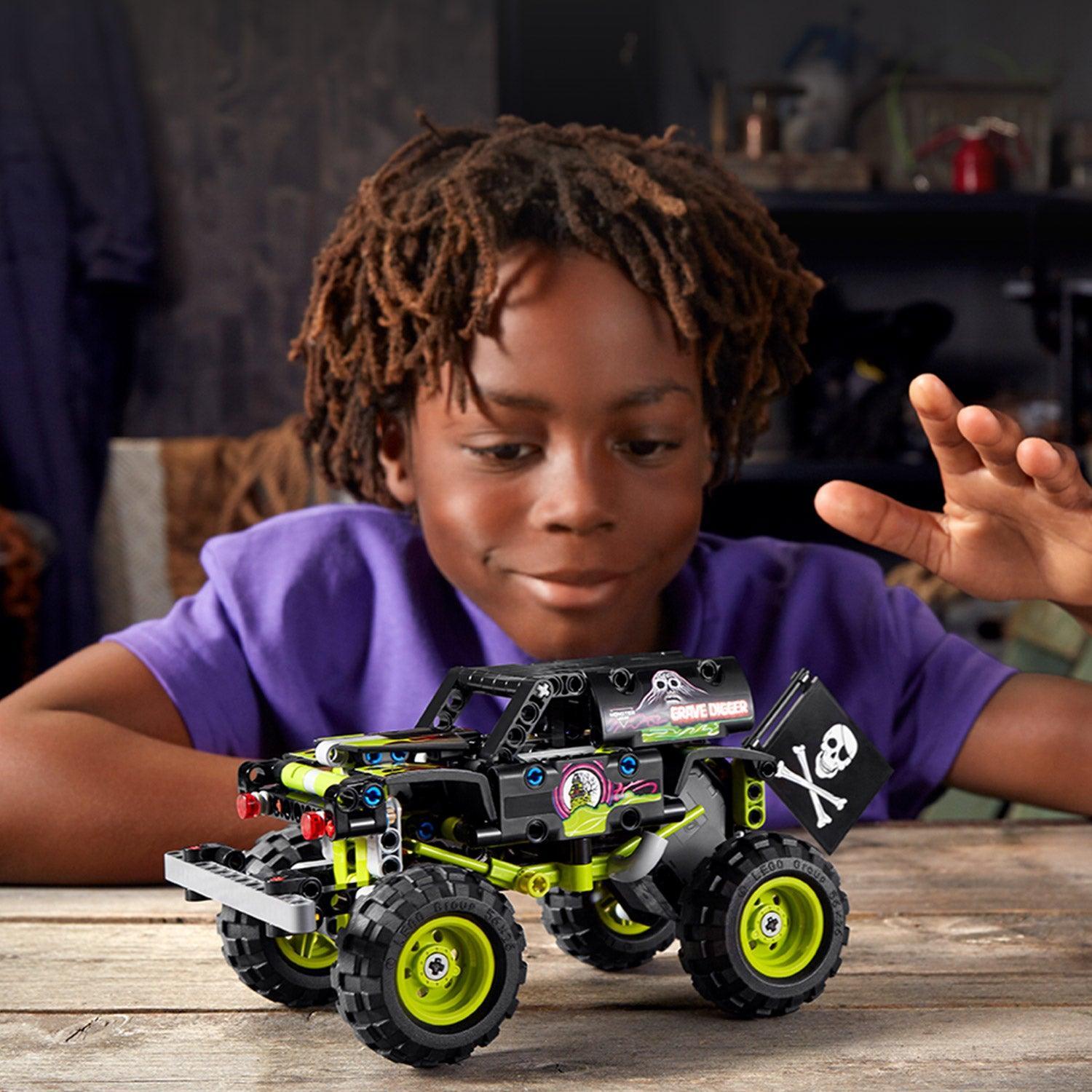 LEGO Monster Jam Grave Digger 42118 Technic LEGO TECHNIC @ 2TTOYS LEGO €. 16.98