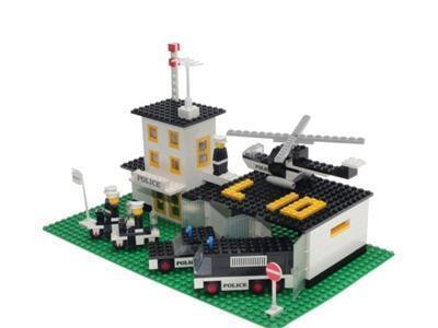 LEGO Police Headquarters 585 LEGOLAND LEGO LEGOLAND @ 2TTOYS | Official LEGO shop😊🥰 LEGO €. 29.49