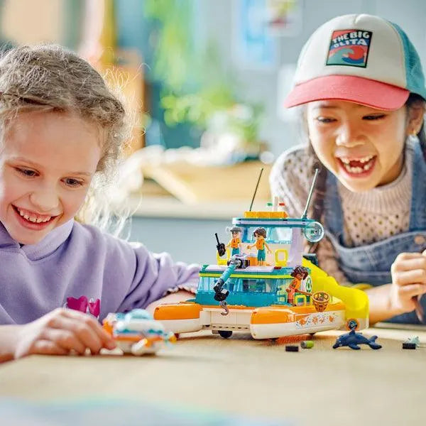 LEGO Reddingsboot op zee 41734 Friends LEGO FRIENDS @ 2TTOYS | Official LEGO shop😊🥰 LEGO €. 71.99