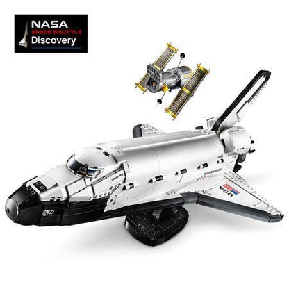 LEGO Space Shuttle Discovery 10283 Creator Expert LEGO CREATOR EXPERT @ 2TTOYS LEGO €. 199.99