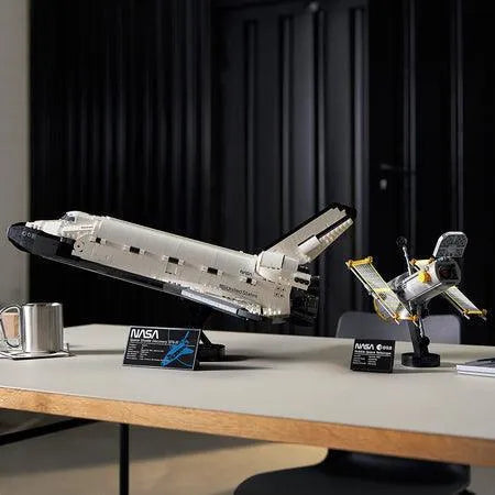 LEGO Space Shuttle Discovery 10283 Creator Expert LEGO CREATOR EXPERT @ 2TTOYS | Official LEGO shop😊🥰 LEGO €. 199.99