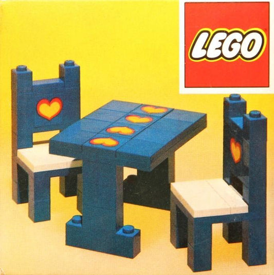 LEGO Table and chairs 275 Homemaker LEGO Homemaker @ 2TTOYS LEGO €. 9.99