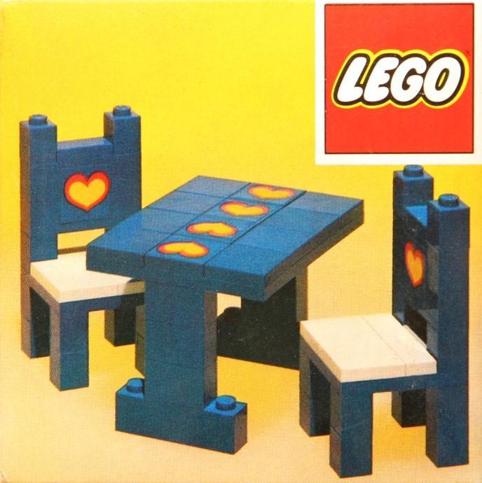 LEGO Table and chairs 275 Homemaker LEGO Homemaker @ 2TTOYS | Official LEGO shop😊🥰 LEGO €. 9.99