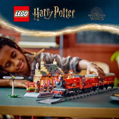 LEGO Zweinstein Express™ en Zweinsveld™ station 76423 Harry Potter LEGO HARRY POTTER @ 2TTOYS LEGO €. 134.99