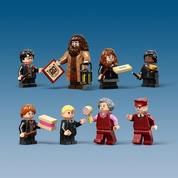 LEGO Zweinstein Express™ en Zweinsveld™ station 76423 Harry Potter LEGO HARRY POTTER @ 2TTOYS LEGO €. 134.99